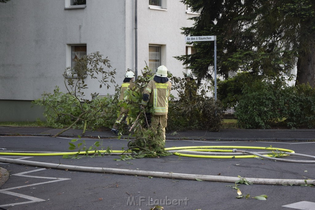 Grossfeuer Einfamilienhaus Siegburg Muehlengrabenstr P0836.JPG - Miklos Laubert